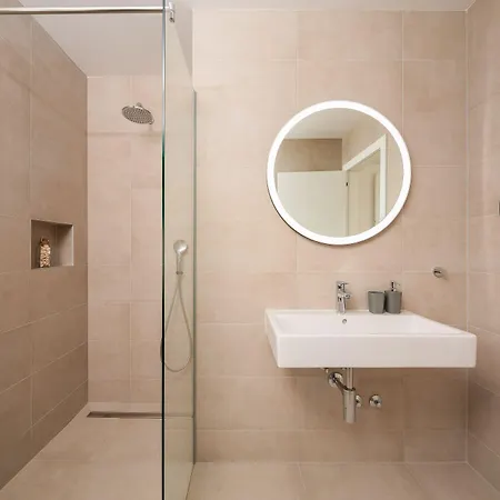 Vikendica Mit Privatpool, Jacuzzi, Sauna, Meerblick Vodnjan