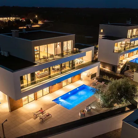 Mit Privatpool, Jacuzzi, Sauna, Meerblick Vikendica *